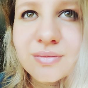 Meet your Posher, Carla